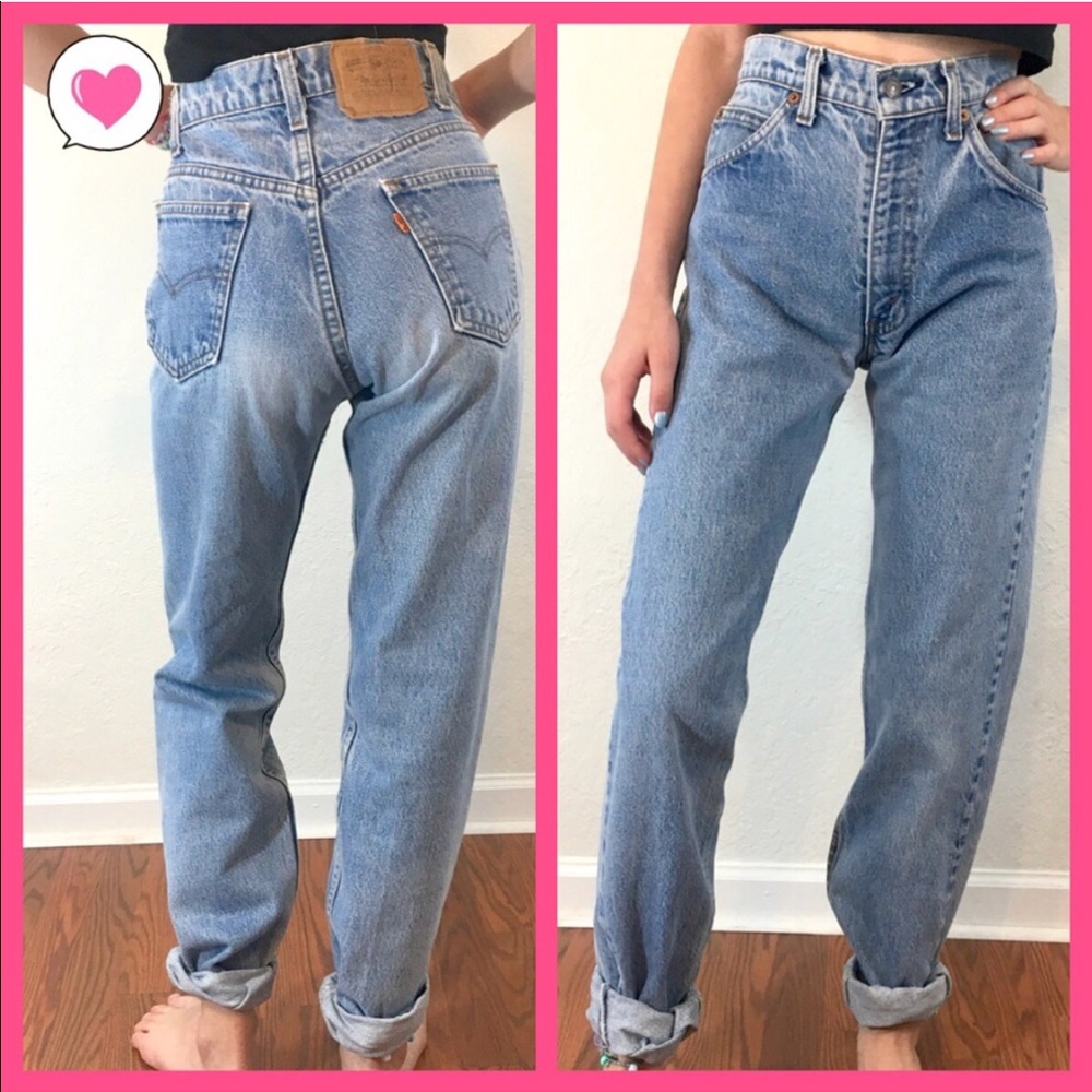 Light wash high waisted mom jeans size 25!